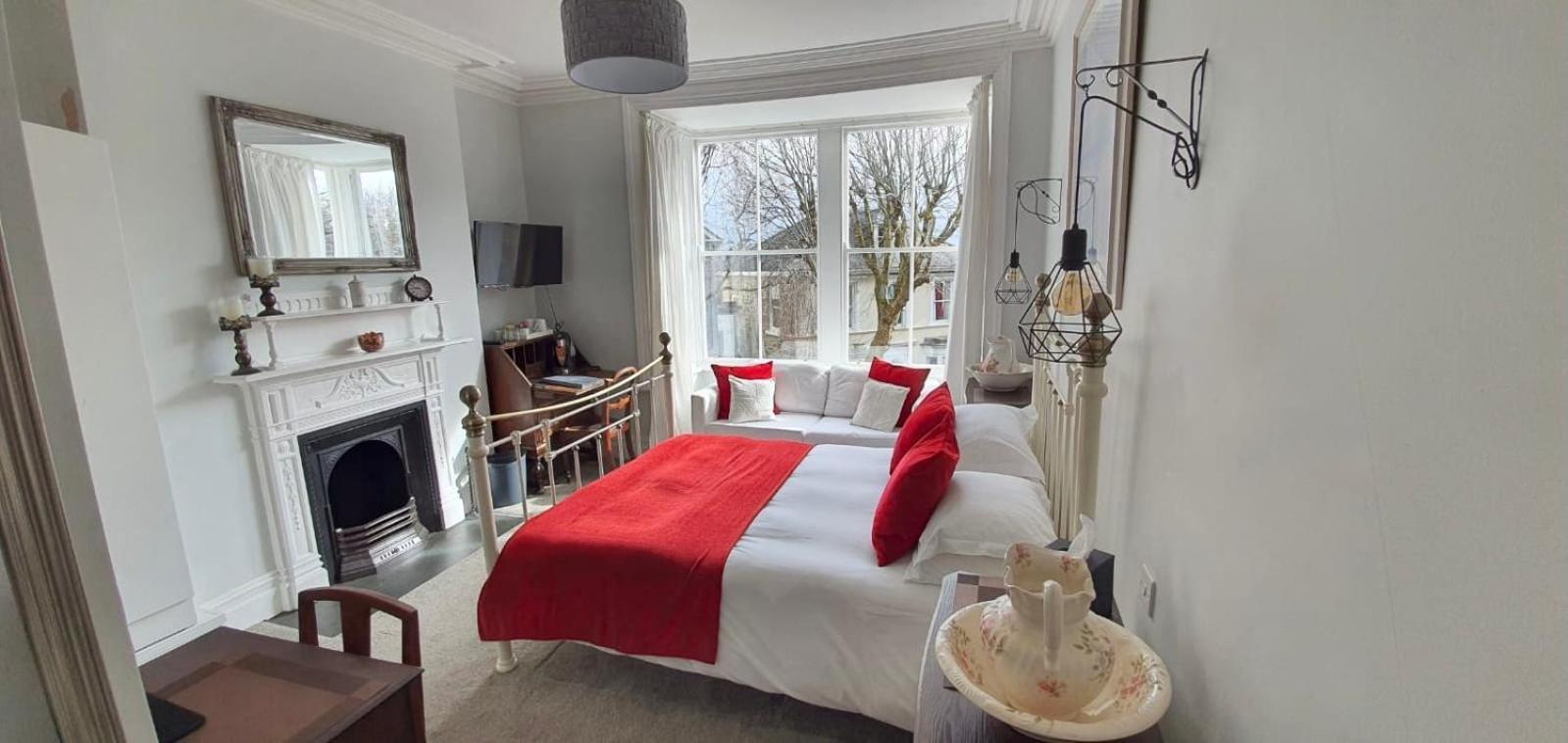 Holbein House Bed & Breakfast 3*