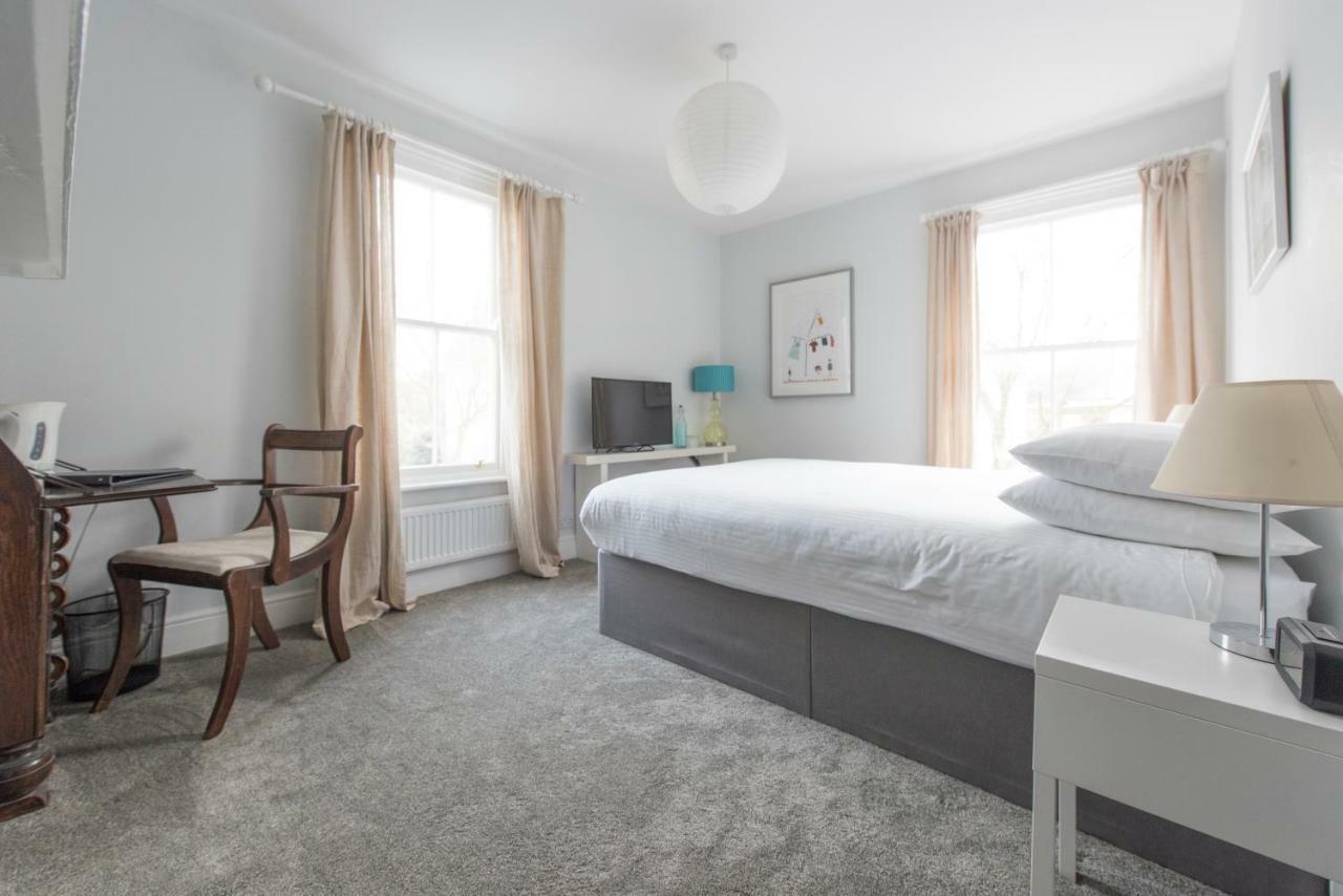 Bed & Breakfast Holbein House